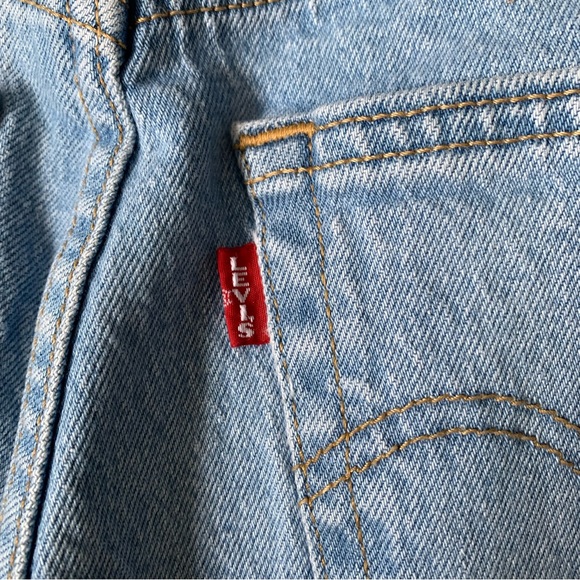 Levi Ribcage Straight Lightwash Jeans - Picture 7 of 7